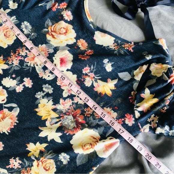 Blu Pepper Floral Bell Sleeve Open Tie Back Top - Picture 3 of 9